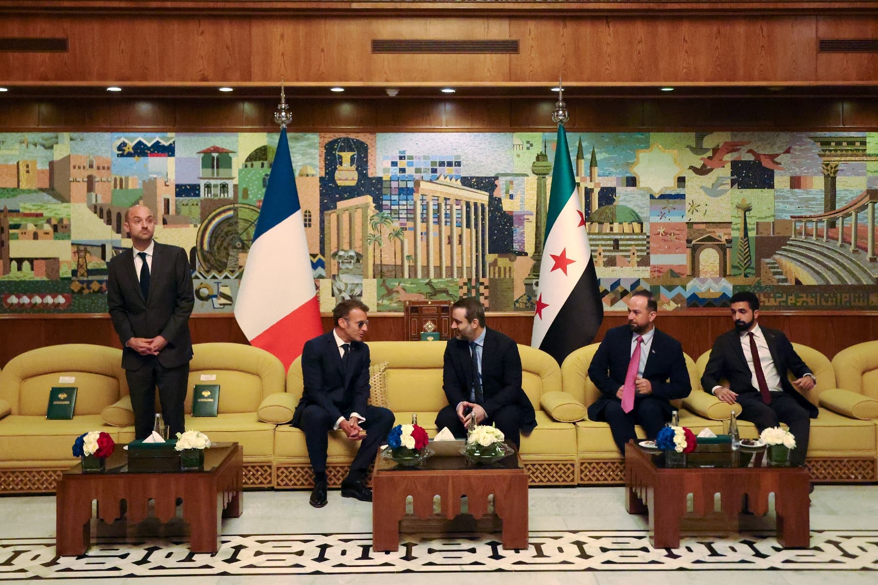 Approuvez-vous la visite diplomatique d'Emmanuel Macron en Syrie suite à la chute de Bachar al-Assad ?